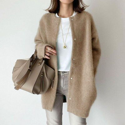 Elegante Vielseitigkeit | Bequeme Knopfleisten-Strickjacke