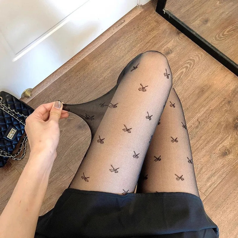 Leah | Modische Strumpfhosen mit Herz und Punktmuster