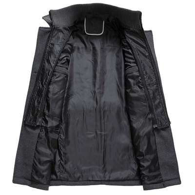 Stylischer Herrenmantel mit langen Ärmeln, ideal für den Winter und die Übergangszeit