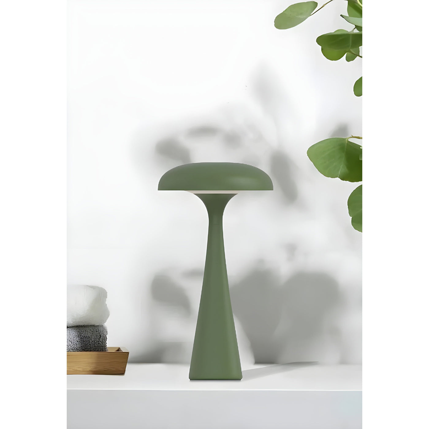 LED-Tischlampe in Quallenform – Dekorative, Kabellose Beleuchtung mit Touch-Funktion für Zuhause