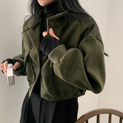 Audrey | Kurze Wolljacke Mit Stehkragen Und Lockerem Schnitt