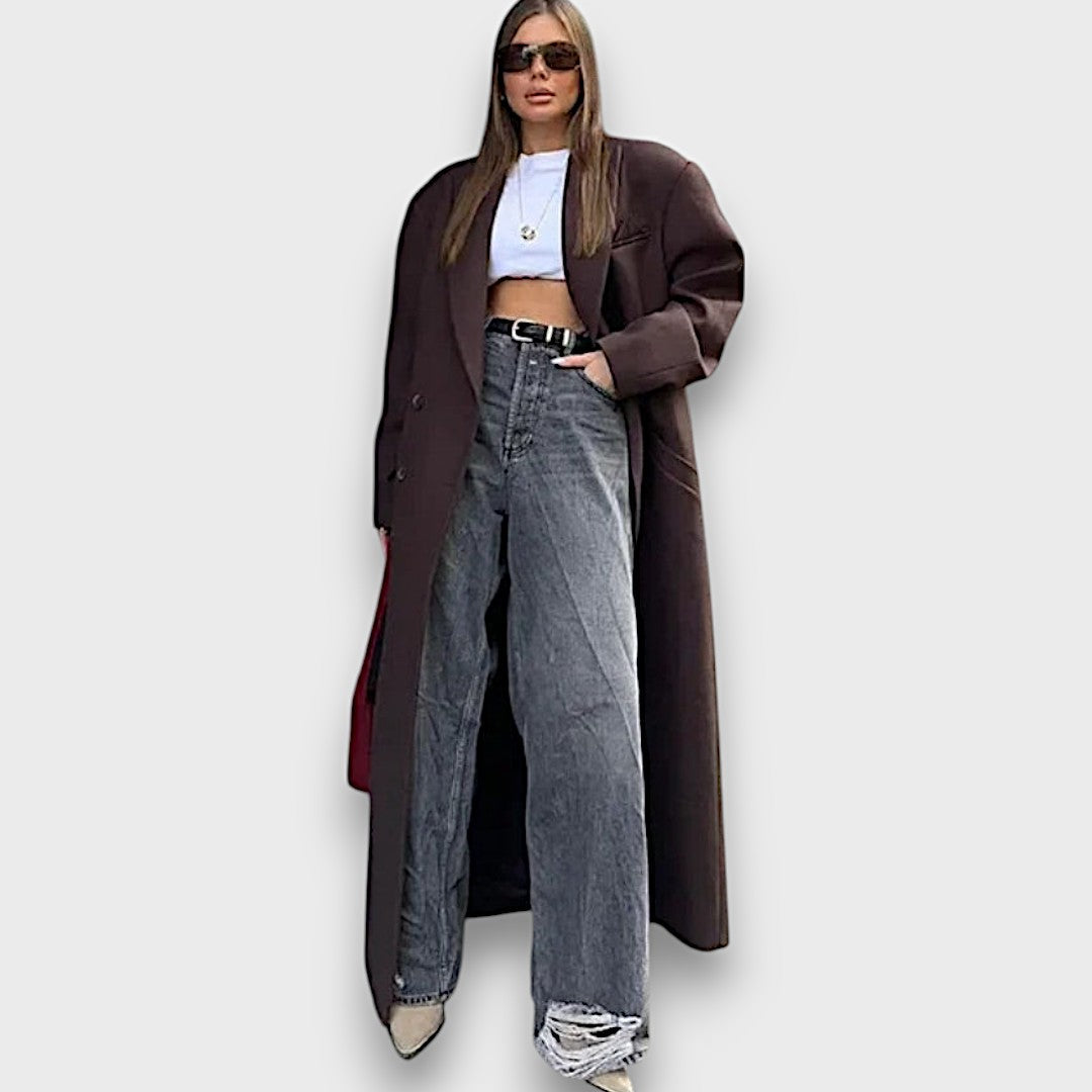 Oslaine – Maximalistischer Wollmantel mit maskuliner Silhouette