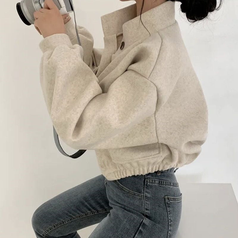 Audrey | Kurze Wolljacke Mit Stehkragen Und Lockerem Schnitt