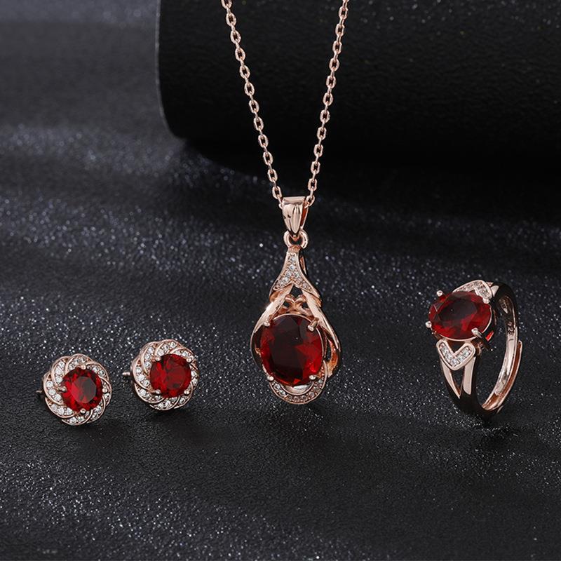 Friedhilde - Rubinrote Eleganz