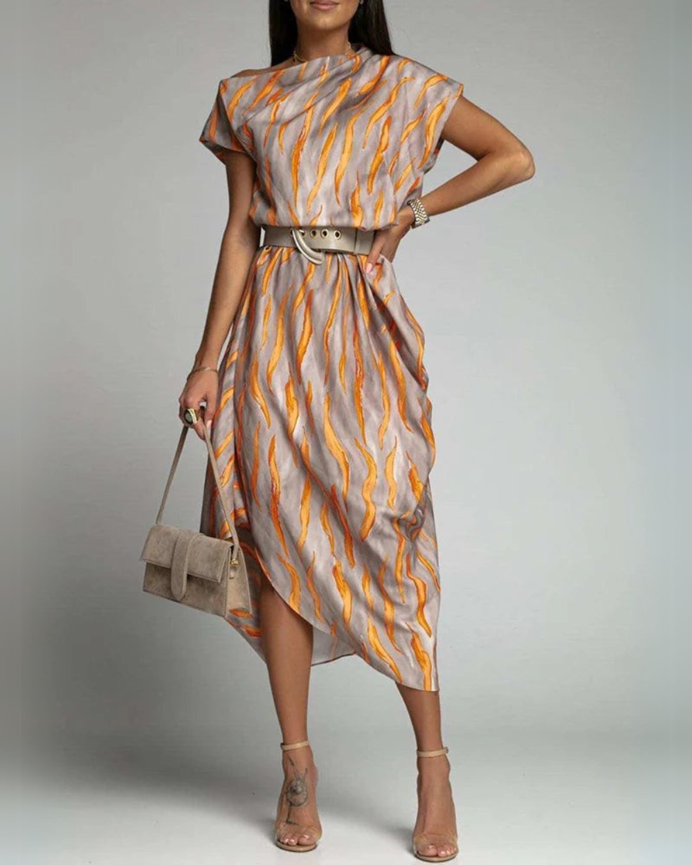 ELANORA - SCHLICHTE ELEGANZ MIT GROßER WIRKUNG