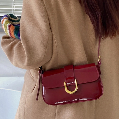 Augustyn Schultertasche | Retro rote Lederschultertasche