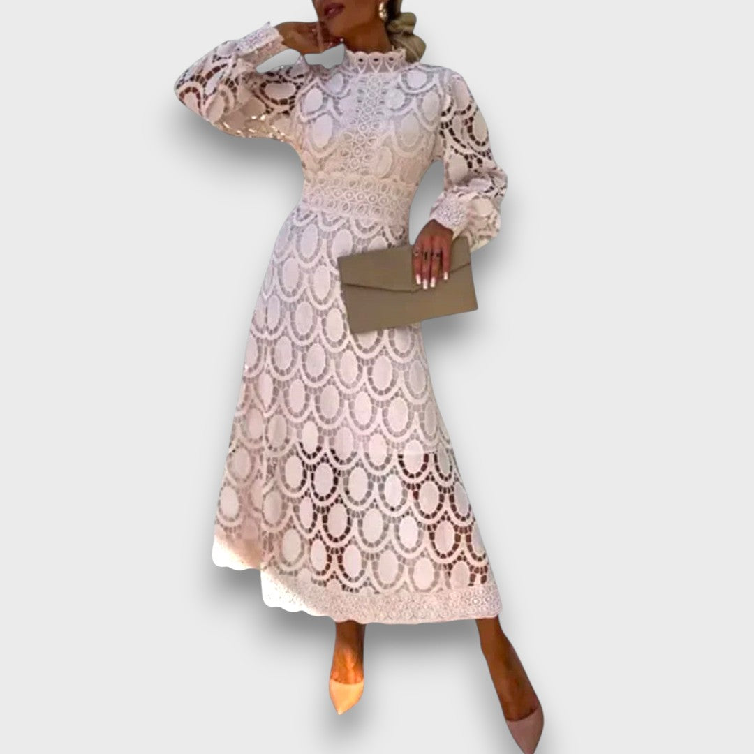 Charlotte – Romantisches Midikleid mit betonter Taille