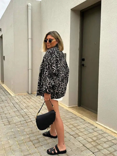 Heidi-Mode | Legere Reißverschlussjacke mit Leopardenmuster