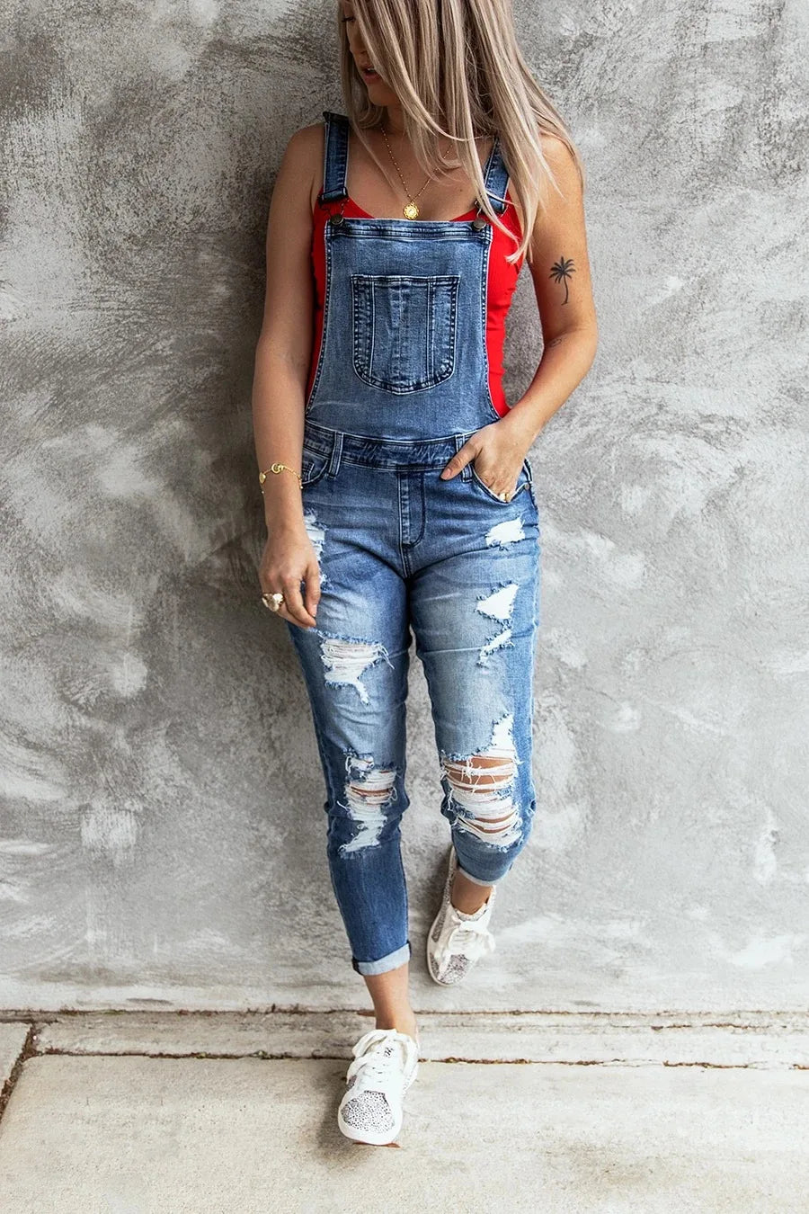 Amanda Denim-Romper | Stylischer, moderner Jeans-Romper für Damen mit Löchern