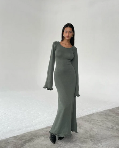 Heidi-Mode | Strickkleid mit auslaufenden Ärmeln