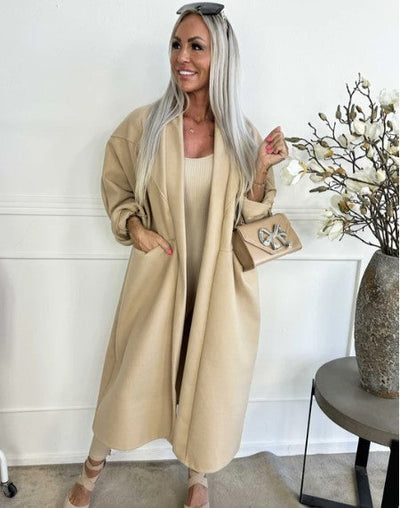 Annah - übergroßer mantel mit klaren nähten und taschen