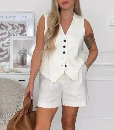 Ellen Elegant Set | Stilvolles Sommer-Set für Damen mit V-Ausschnitt-Top und Shorts