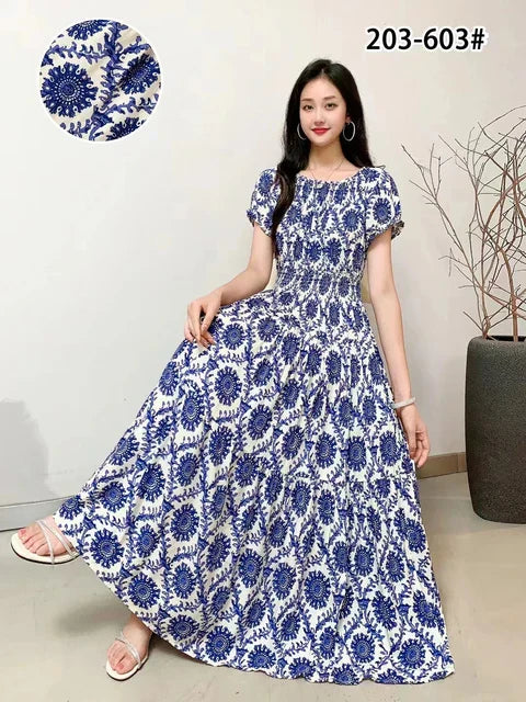 Emery Eleganz | Fließendes Maxikleid mit kurzen Ärmeln für jeden Anlass