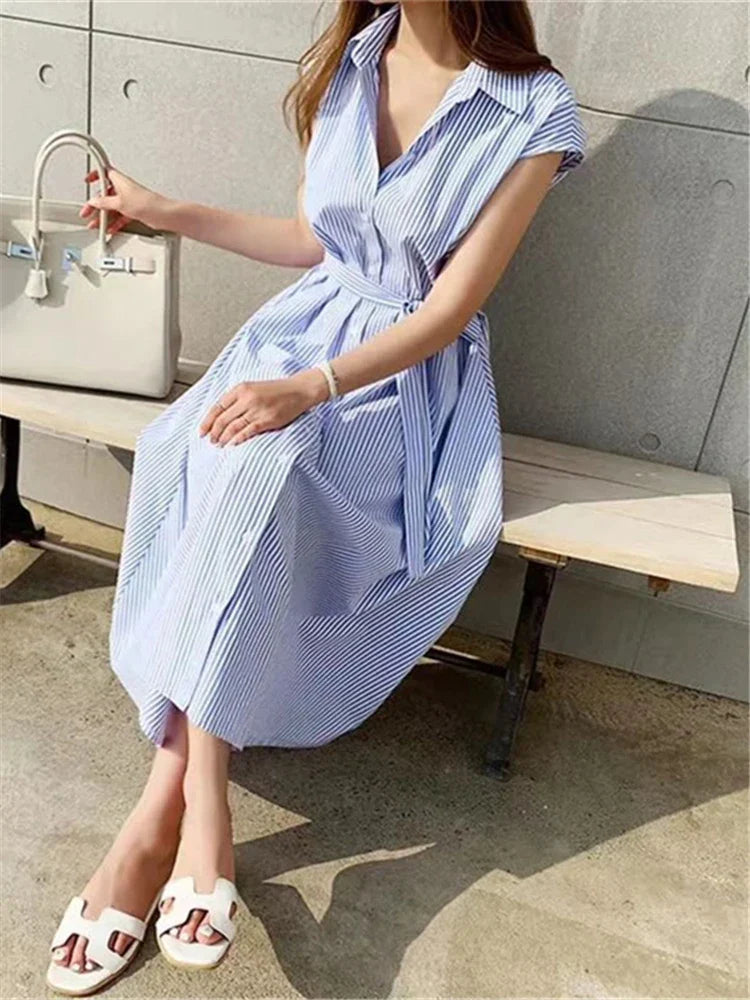 Rania Gestreiftes Kleid | Modernes trendiges A-Linien-Kleid mit kurzen Ärmeln für den Sommer für Frauen