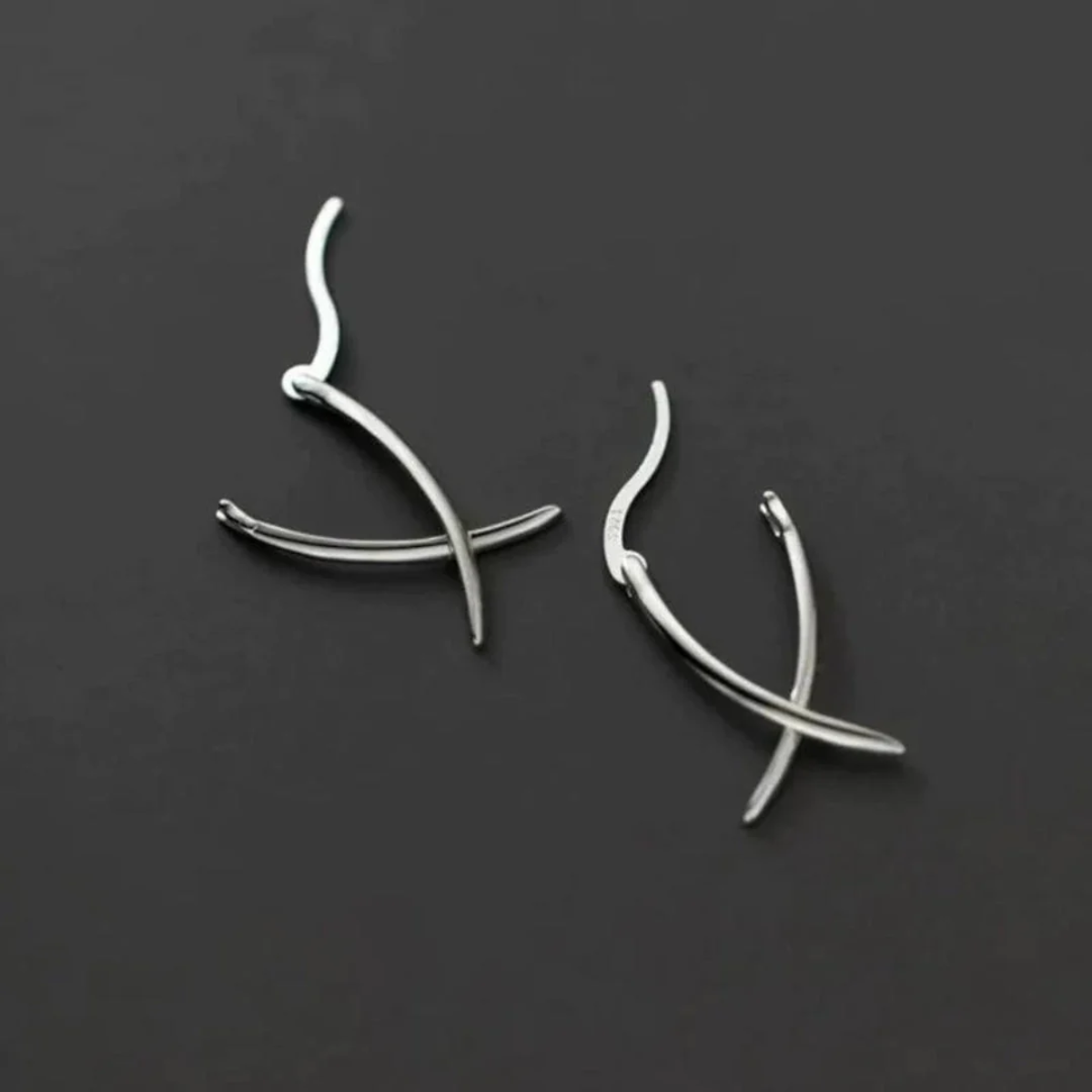 Dorothea – Silberne Linienpoesie