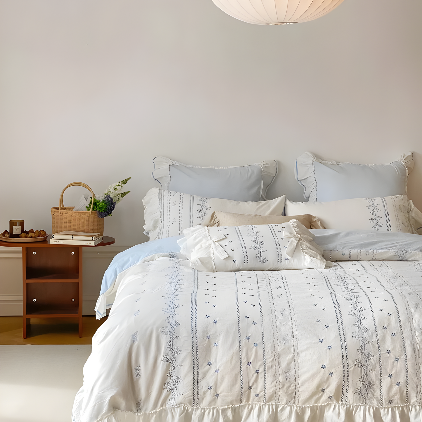 CloudRuffle Bedding - Bestickte Rüschen-Bettwäscheset