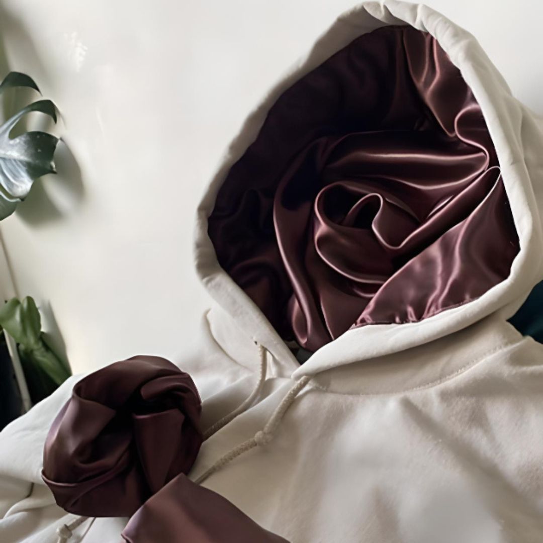 LUXE COMFORT SATIN GEFÜTTERTER HOODIE