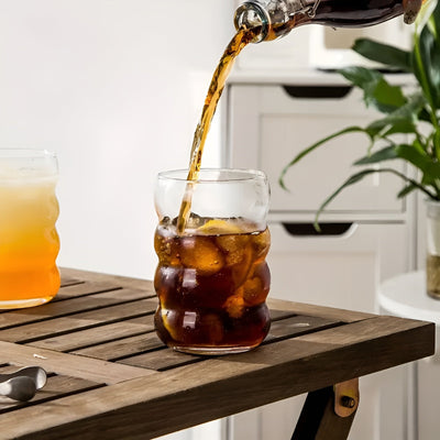 Rippenglas mit Strohhalm – 2 Stk Wellenform, 450ml | Stilvolles Trinkglas für Eiskaffee, Matcha & Saft