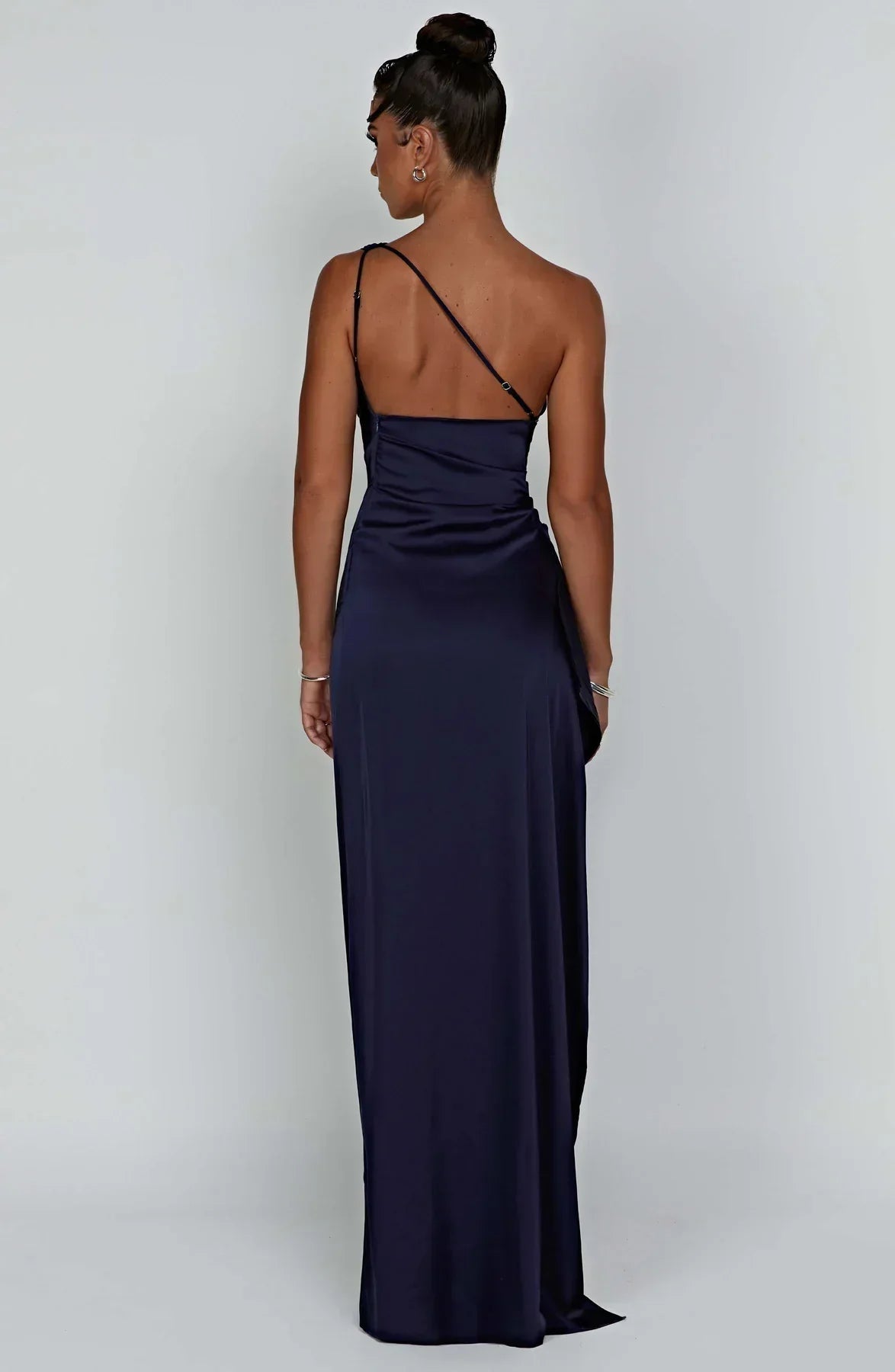 Heidi-Mode | Elegantes Ein-Schulter-Kleid mit Schlitz