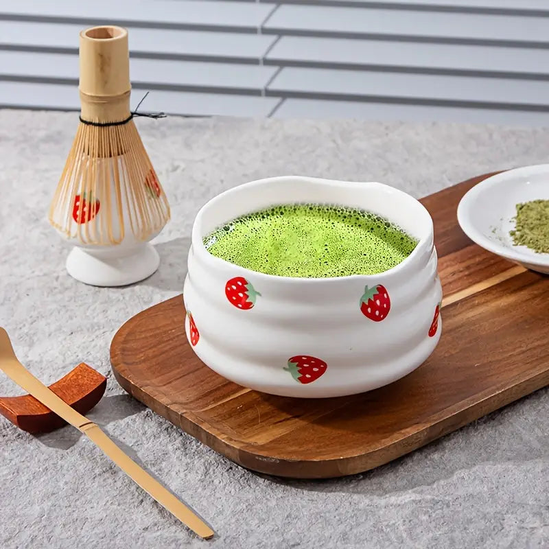 Matcha Set mit Erdbeer-Schale – Traditionelles Zubehör für Matcha Latte