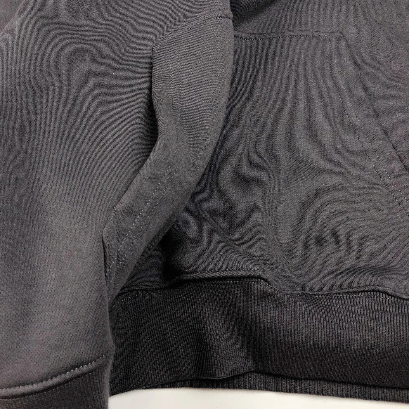 LUXE COMFORT SATIN GEFÜTTERTER HOODIE