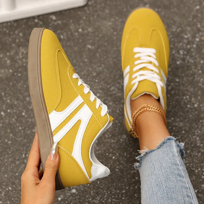 Lace Up Round Toe Flat Sneakers