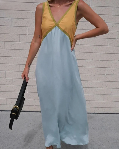 Chiara Glamour | Elegantes V-Ausschnitt Kleid für strahlende Auftritte