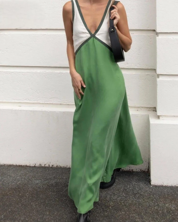 Chiara Glamour | Elegantes V-Ausschnitt Kleid für strahlende Auftritte