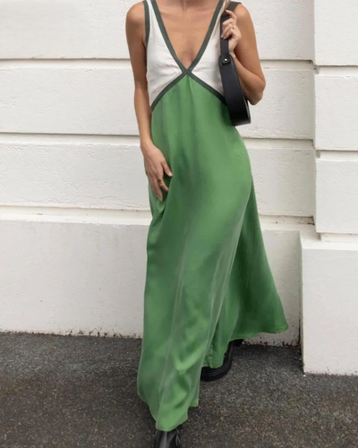 Chiara Glamour | Elegantes V-Ausschnitt Kleid für strahlende Auftritte