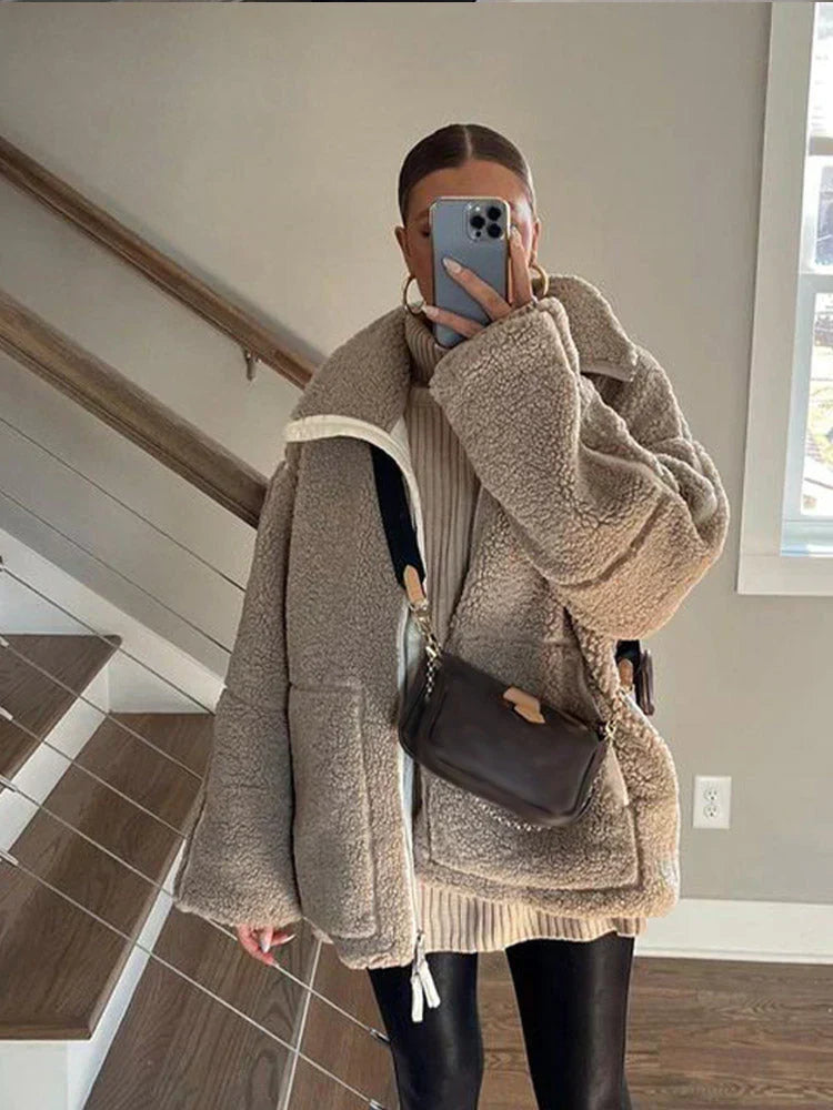 LuxeLamm | Oversized Streetstyle-Jacke für Frauen mit Komfort und Stil
