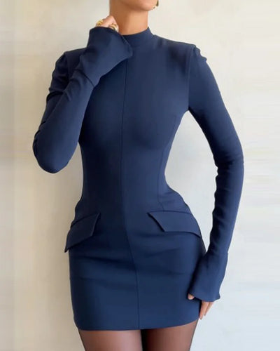 LANGÄRMLIGES KURZES KLEID