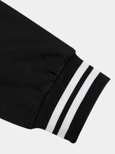 Modisches Lässiges Outfit für Damen