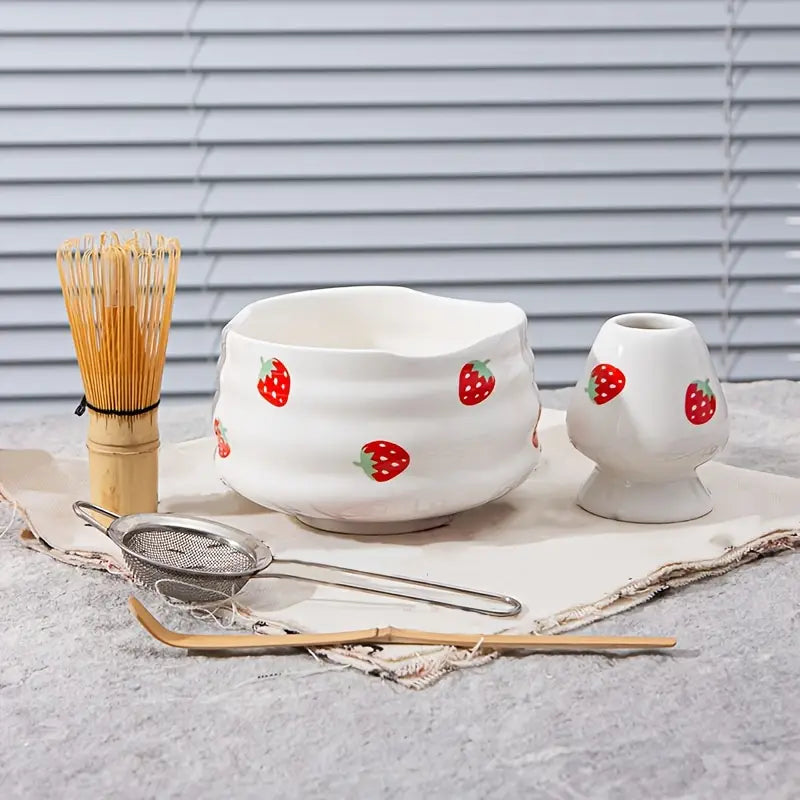 Matcha Set mit Erdbeer-Schale – Traditionelles Zubehör für Matcha Latte