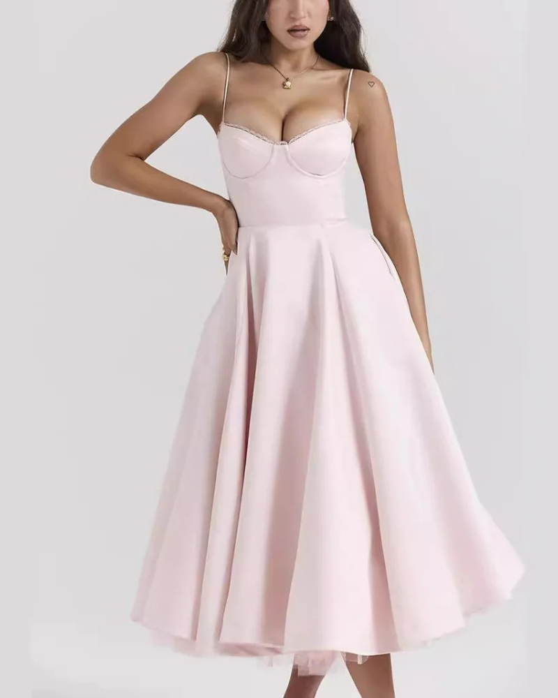 Elegantes Partykleid mit Volumen | Midi