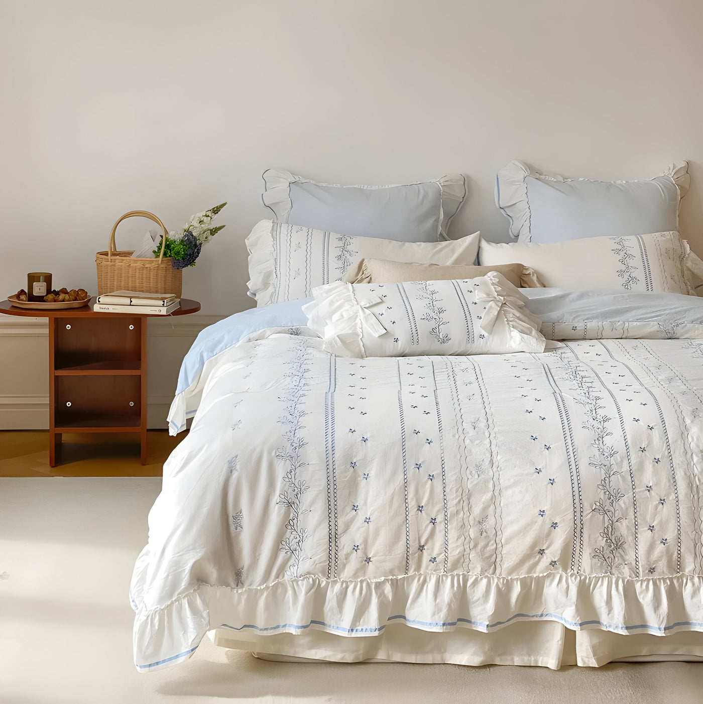 CloudRuffle Bedding - Bestickte Rüschen-Bettwäscheset