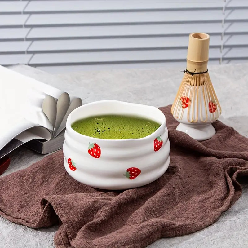 Matcha Set mit Erdbeer-Schale – Traditionelles Zubehör für Matcha Latte