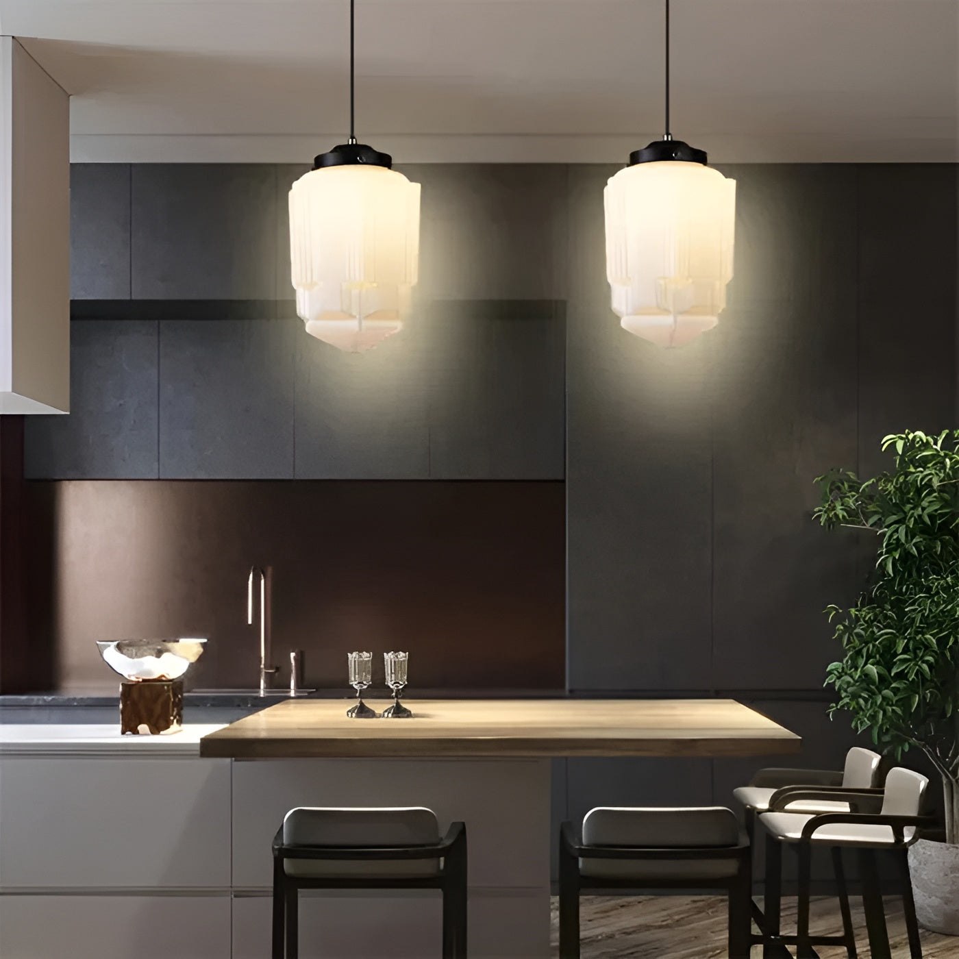 Hängelampe aus Milchglas – Vintage Design mit Geometrischem Glas