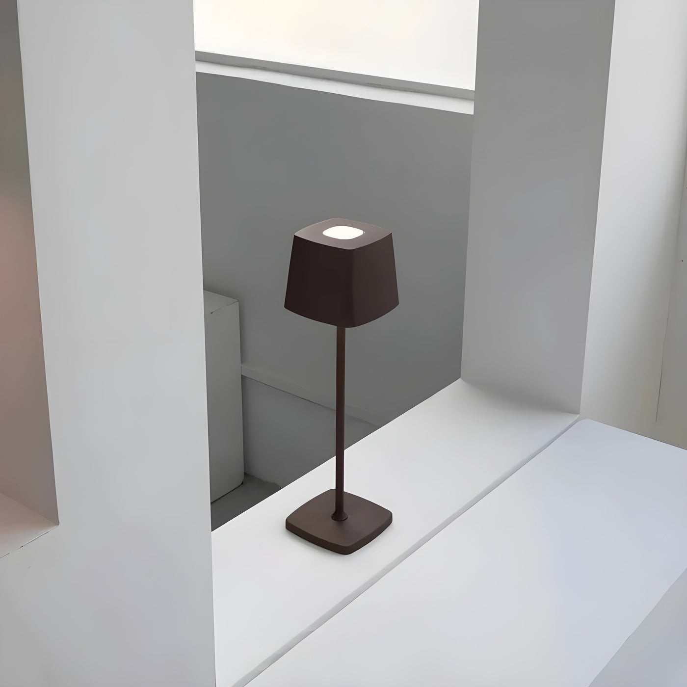 Wiederaufladbare LED-Tischleuchte – Kabellos, Wasserdicht Ideal für Balkon, Terrasse & Garten