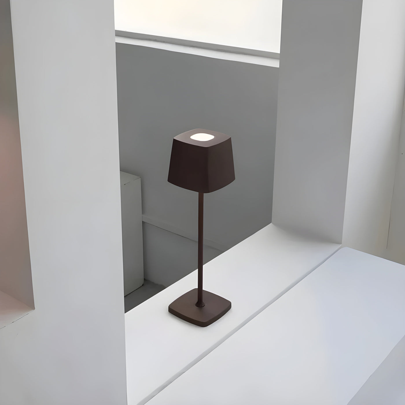 Wiederaufladbare LED-Tischleuchte – Kabellos, Wasserdicht Ideal für Balkon, Terrasse & Garten