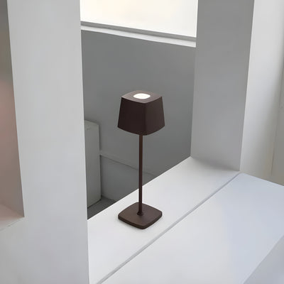 Wiederaufladbare LED-Tischleuchte – Kabellos, Wasserdicht Ideal für Balkon, Terrasse & Garten