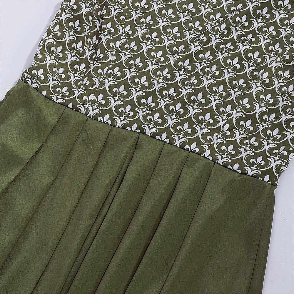 Oktoberfest Green Embroidered Dirndl Dress with Apron