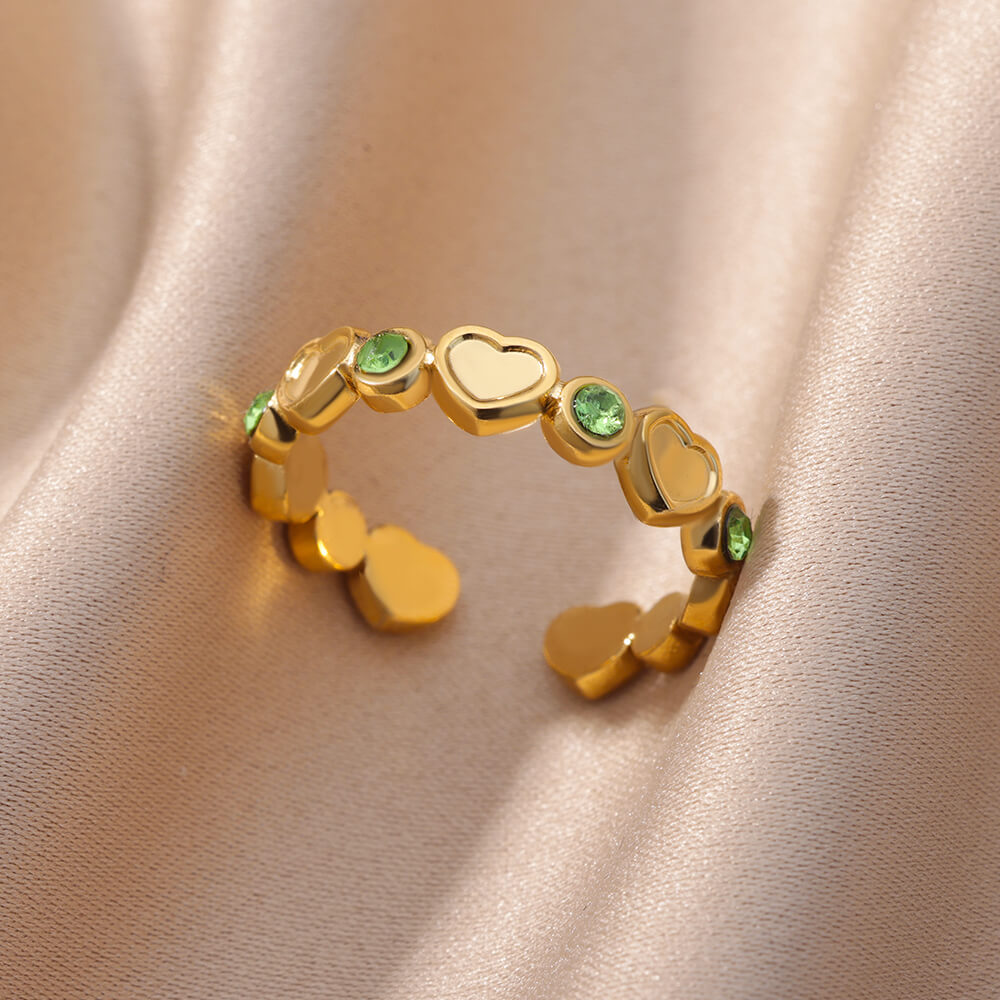 Goldplattierter Herzring mit Zirkonias