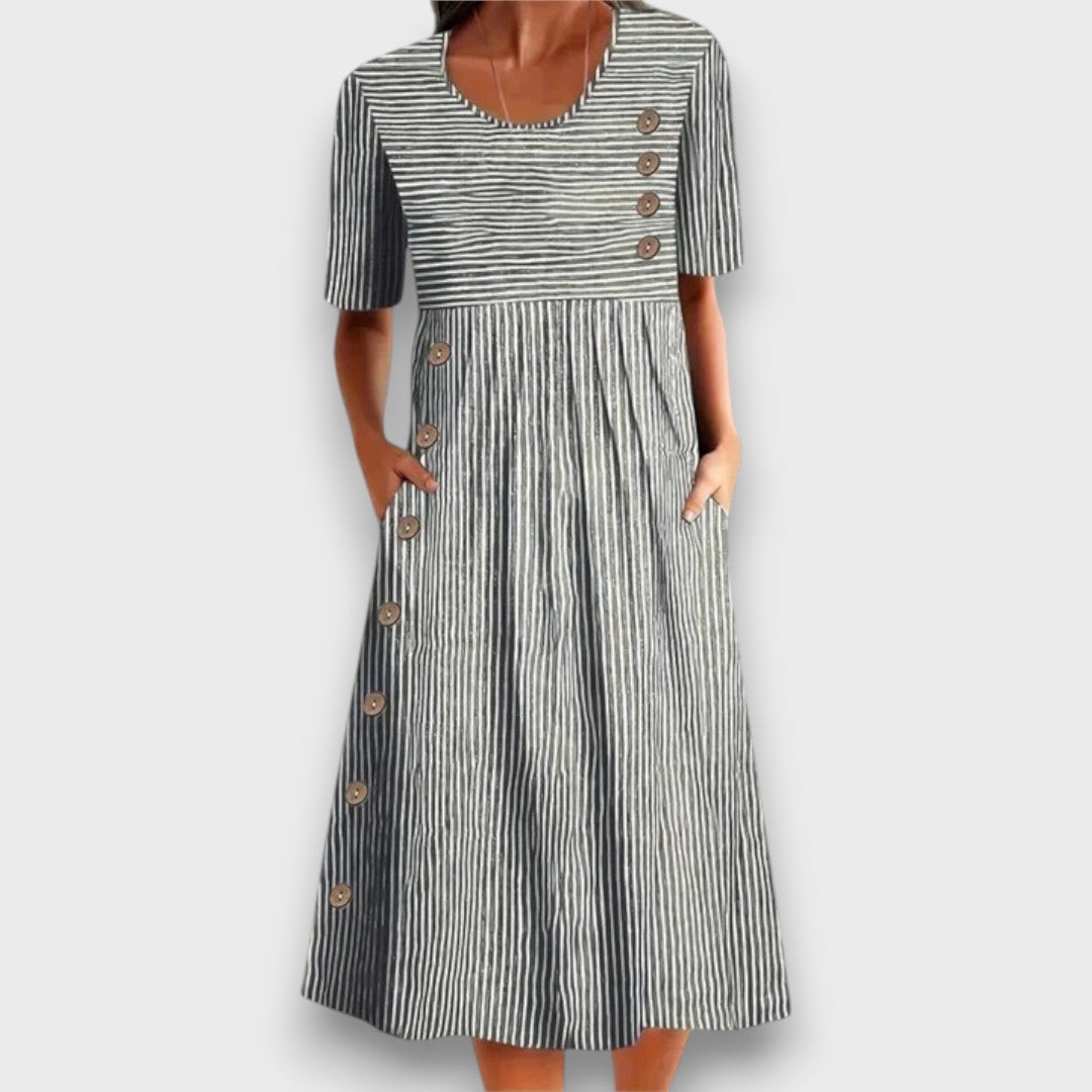 Marivelle – Kleid mit Knopfdetails