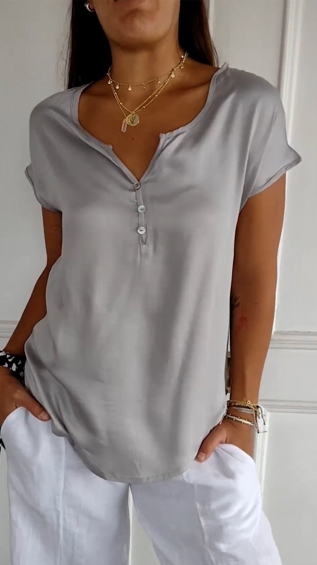Marisa | Lässiges T-Shirt mit V-Ausschnitt und Stil