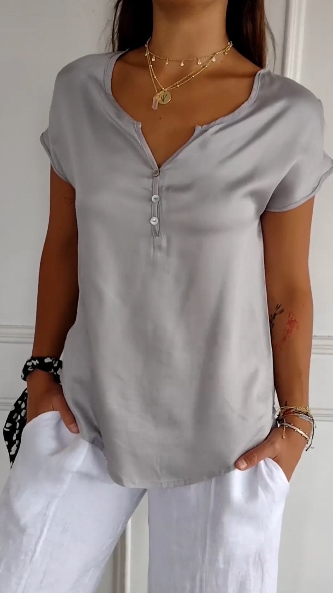 Marisa | Lässiges T-Shirt mit V-Ausschnitt und Stil
