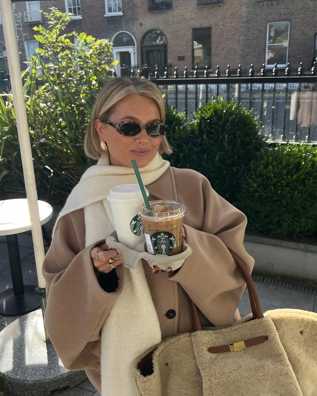 Kenna | Mantel aus Wolle in Übergröße