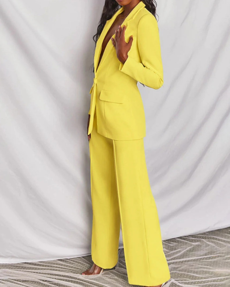 Klassischer Blazer und Hosenanzug für Damen | Moderne