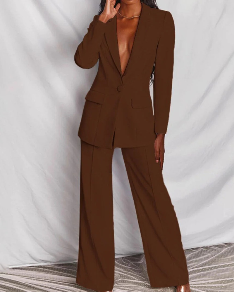 Klassischer Blazer und Hosenanzug für Damen | Moderne