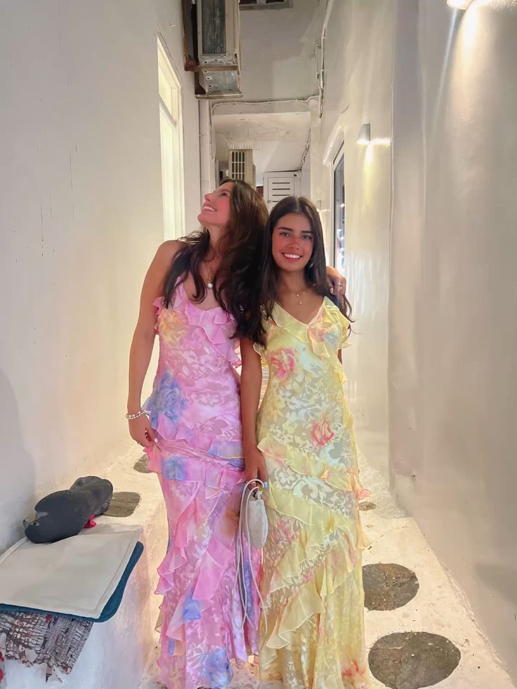 Latonya - Licht Kleid Mit Rüschen