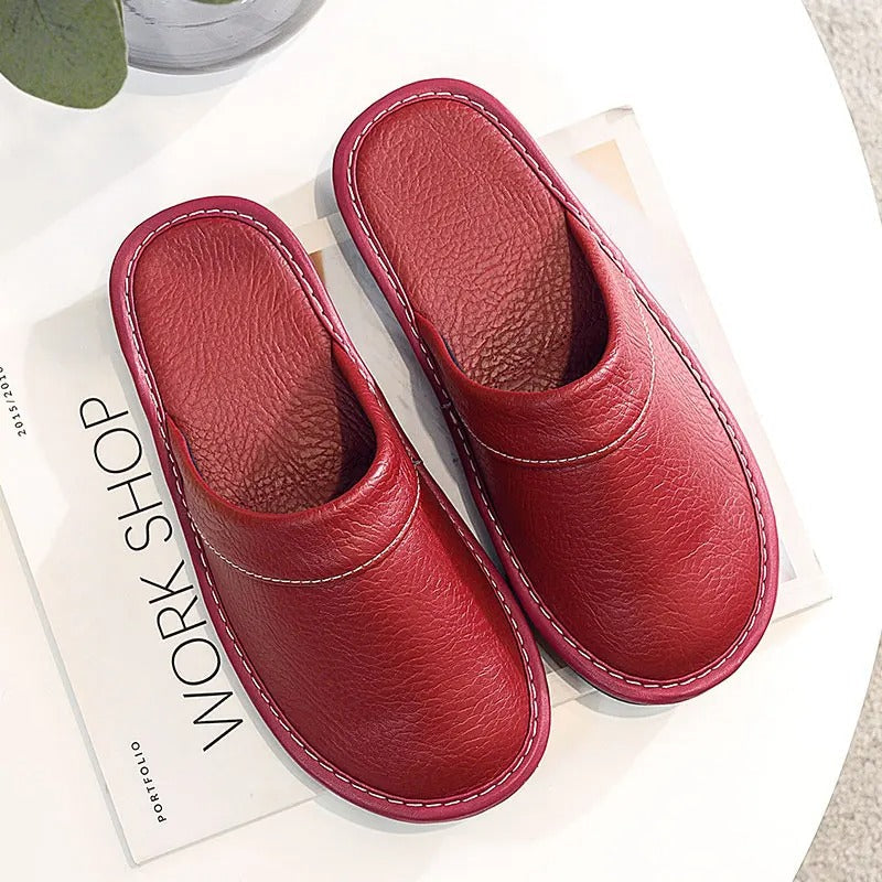 Hugo | Bequeme vegane Lederslippers – Luxus & Entspannung